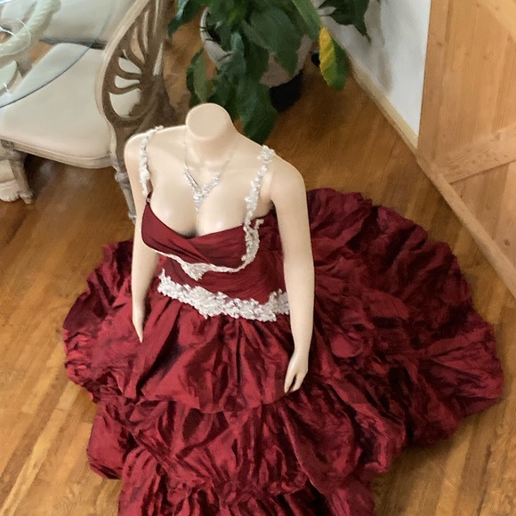 Justin Alexander Wedding Gown Size 16 - Picture 2 of 12